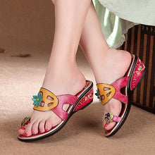 SOCOFY Floral Wedge Heel Clip Toe Vintage Leather Slippers